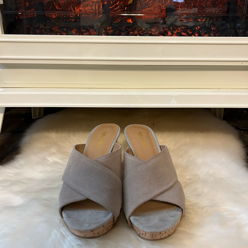 Nine West Taupe Suede Cork Heels Size 6